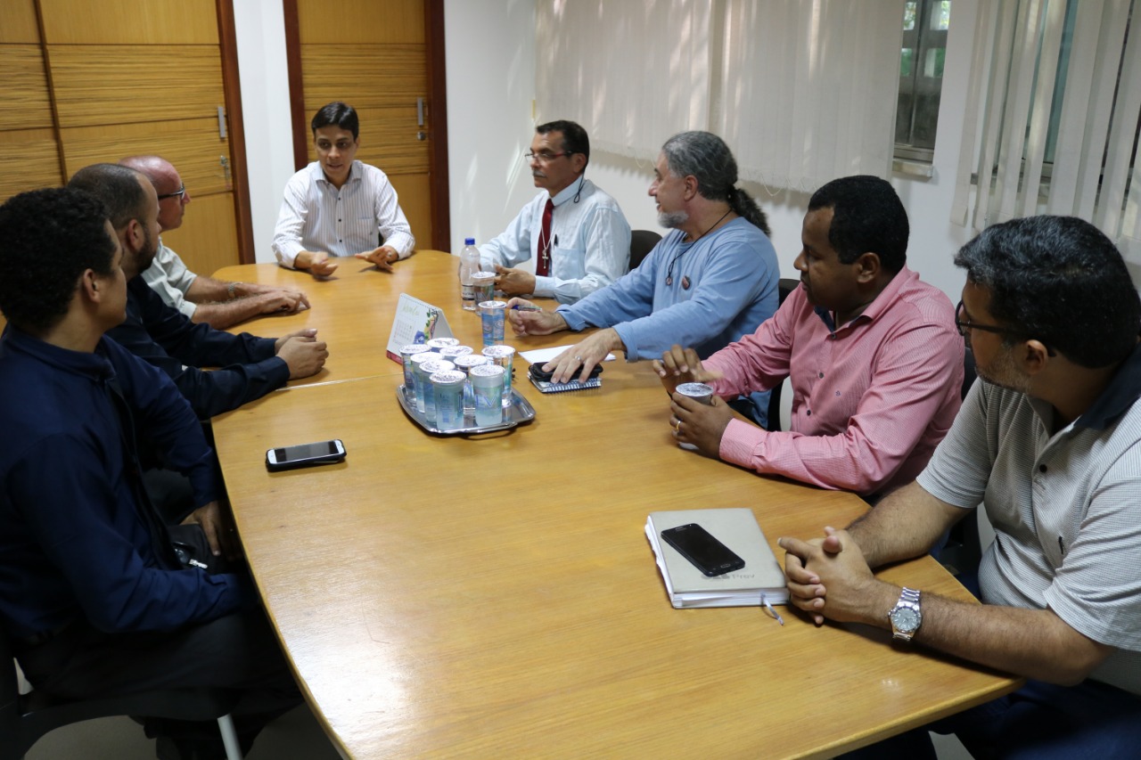 Superintendente recebe taxistas para discutir demandas do transporte na cidade - SMTT Aracaju